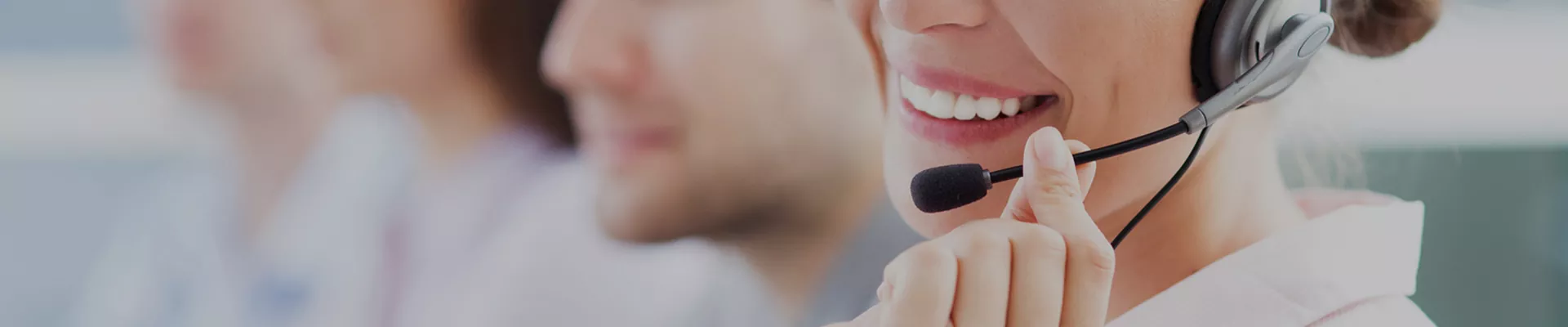 Liên hệ với chúng tôi